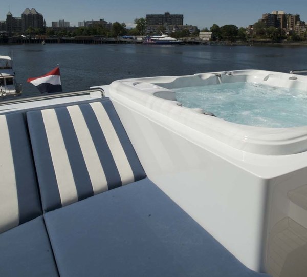 The 38m Yacht ALUMERCIA