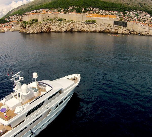 The 38m Yacht ALUMERCIA