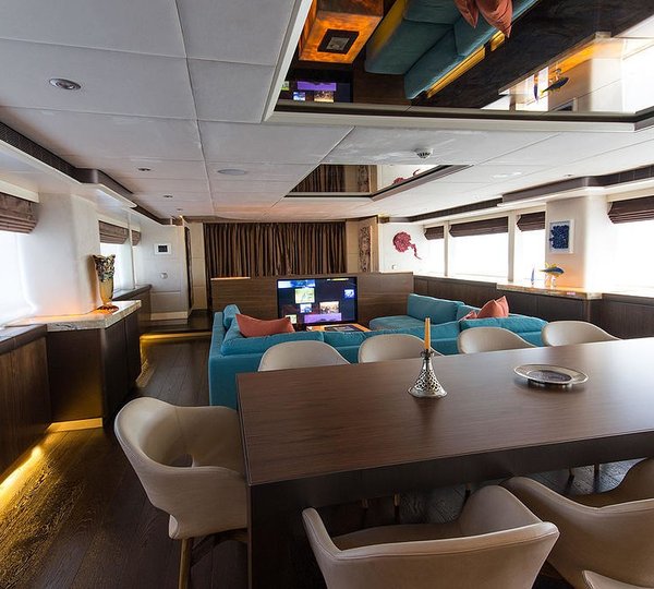 The 38m Yacht ALUMERCIA