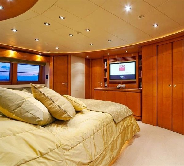 The 40m Yacht ARIELA