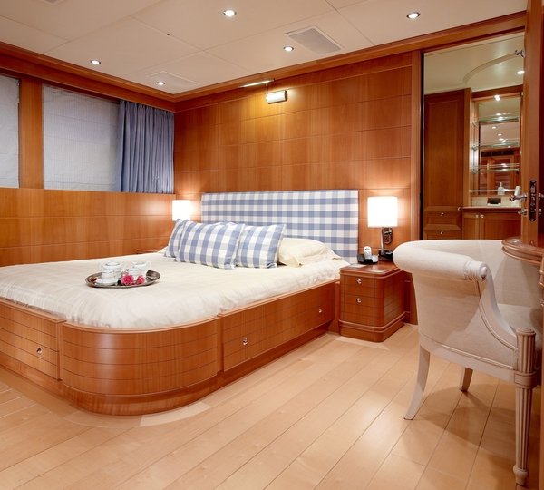 The 40m Yacht MAC BREW