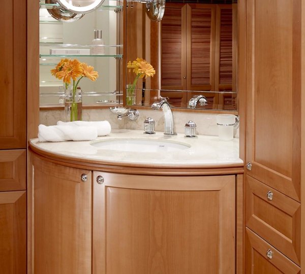 The 40m Yacht MAC BREW