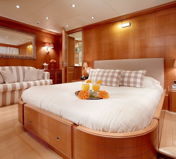 The 40m Yacht MAC BREW