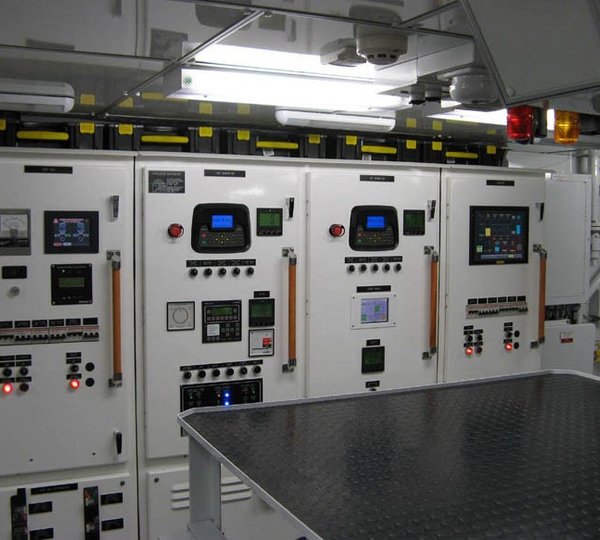 Control Area On Yacht DRAGON