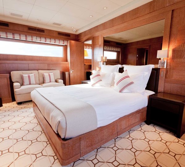 The 42m Yacht ELEMENT