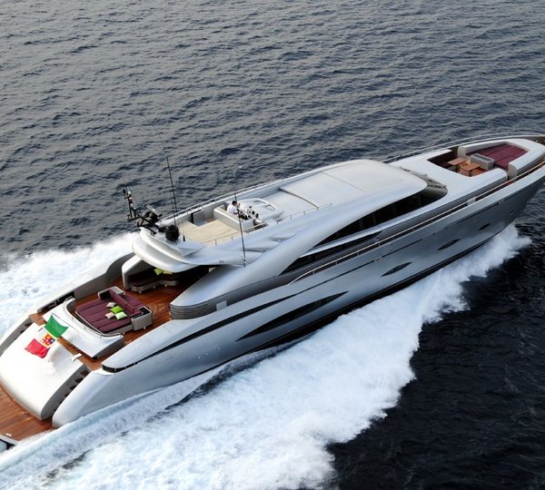 Cruising Aboard Yacht MY TOY