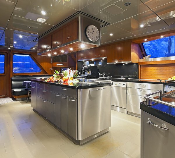 The 43m Yacht ANGIAMO