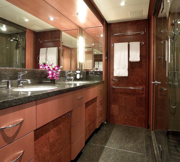 The 43m Yacht ANGIAMO