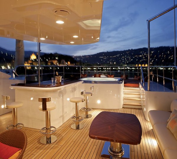 Drinks Bar Zone On Board Yacht DIANE