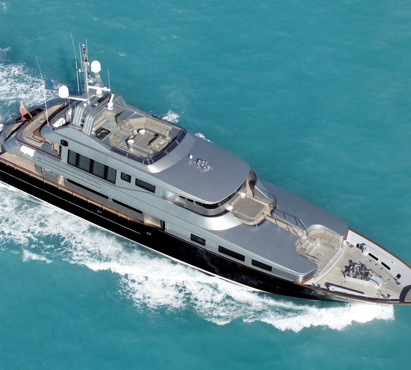 From Above Aspect: Yacht SILVER DREAM's Cruising Image