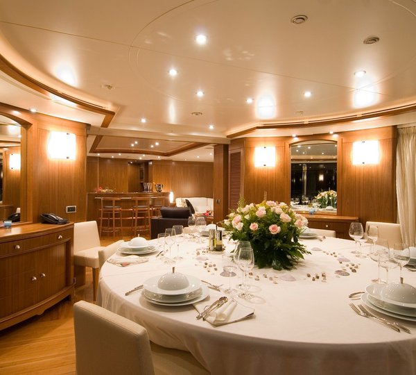 Eating/dining Saloon On Yacht BLUE VISION