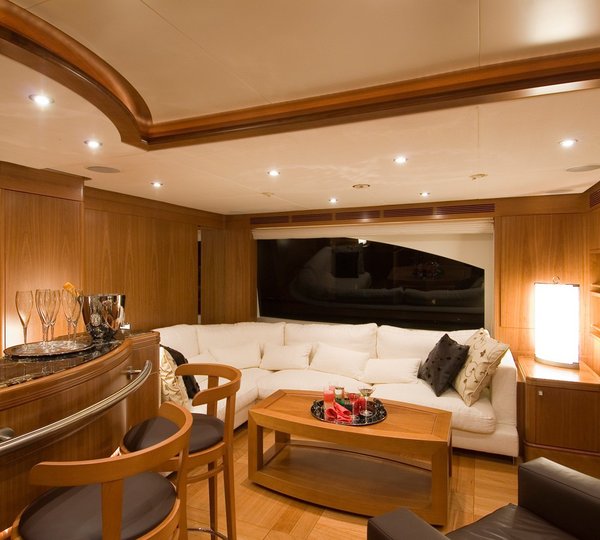 Sky-lounge On Board Yacht BLUE VISION