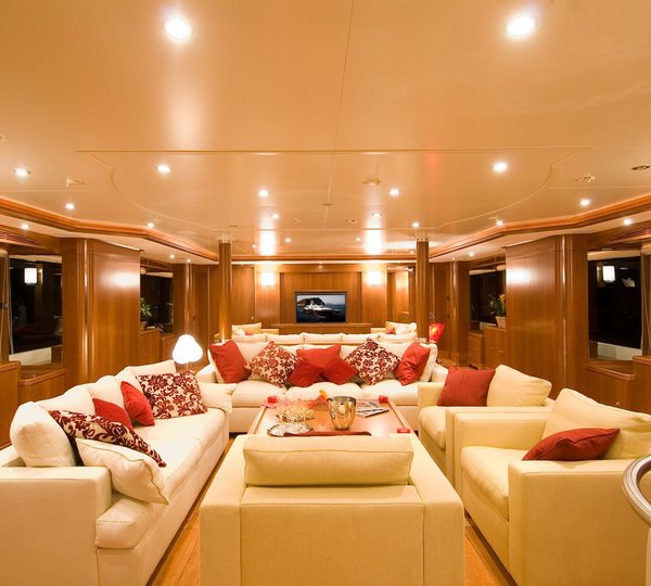 Profile: Yacht BLUE VISION's Premier Saloon Pictured