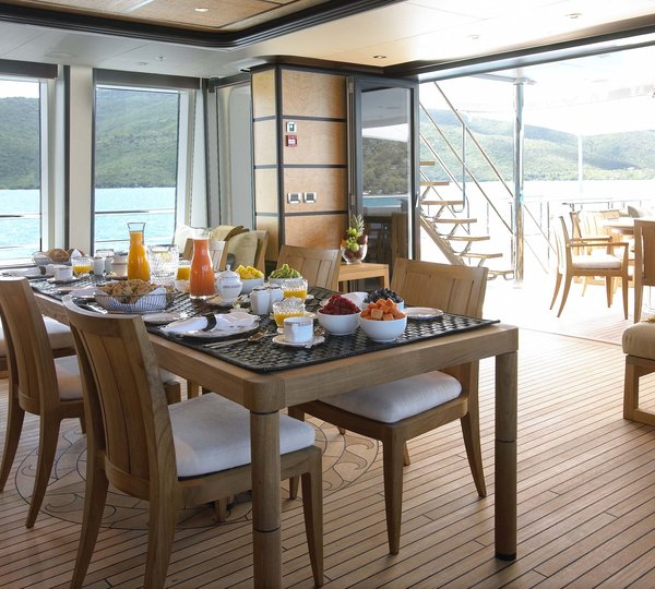 Eating/dining Saloon Aboard Yacht HARLE