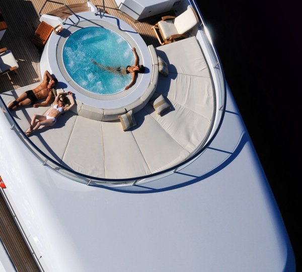 Jacuzzi Pool: Yacht HARLE's From Above Aspect Image