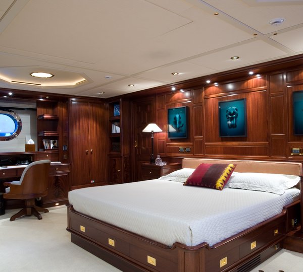Berth: Yacht HELIOS's Main Master Cabin Image