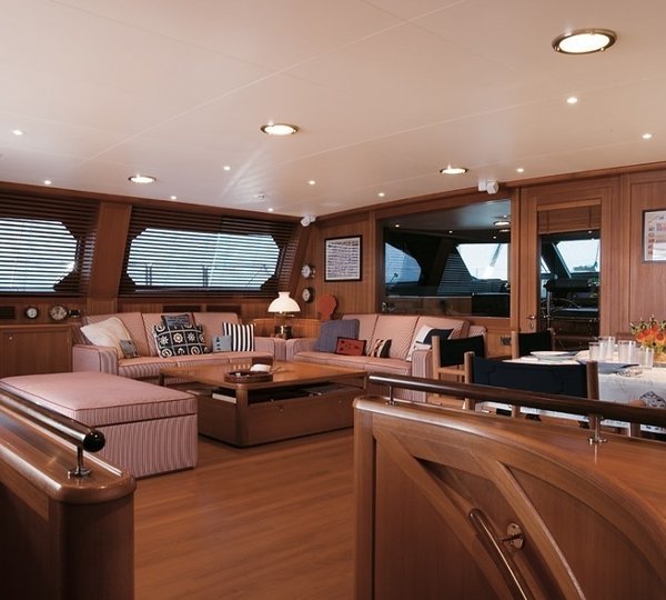 Saloon Aboard Yacht HERITAGE