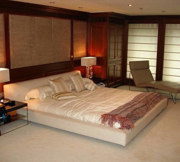 Guest's Cabin Aboard Yacht MY LITTLE VIOLET