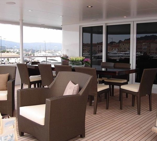 External Sitting Zone On Yacht MY LITTLE VIOLET