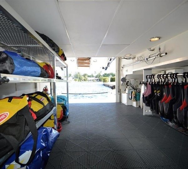 The 45m Yacht PARTY GIRL