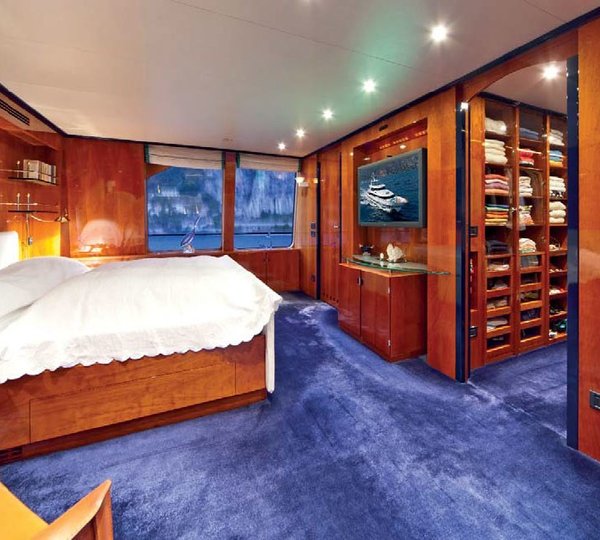 The 46m Yacht ONTARIO