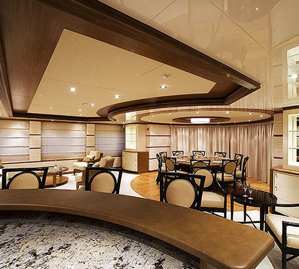 Drinks Bar Aspect On Board Yacht PRINCESS IOLANTHE