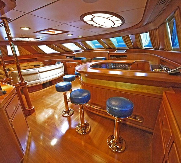 The 47m Yacht ANDROMEDA LA DEA