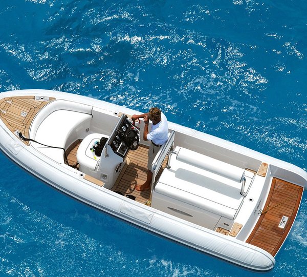 The 47m Yacht HYPERION