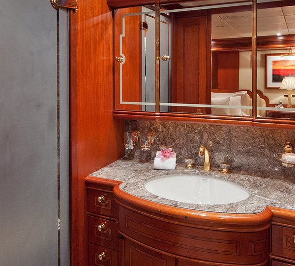 The 47m Yacht HYPERION