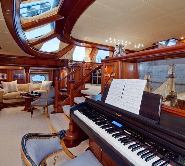 The 47m Yacht HYPERION