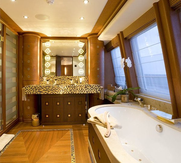 The 47m Yacht SIROCCO