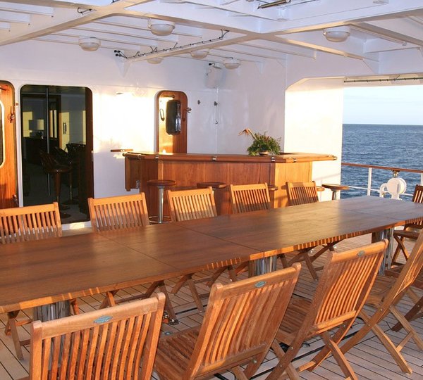 External Eating/dining On Board Yacht HANSE EXPLORER