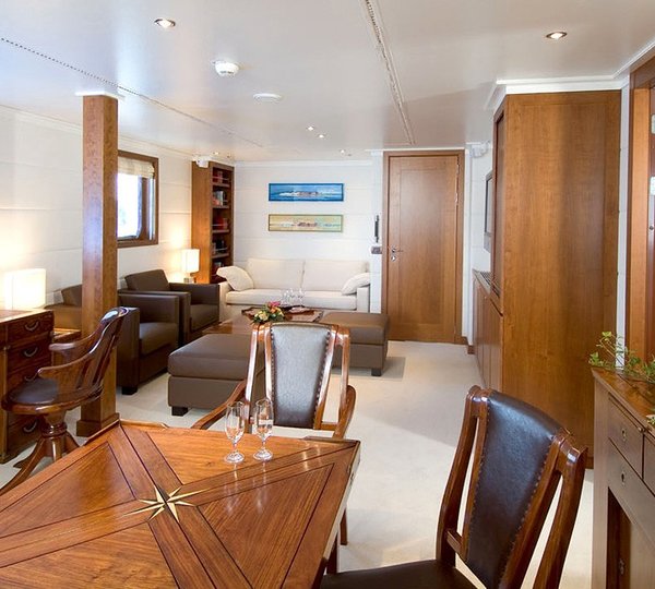 Main Master Study On Yacht HANSE EXPLORER