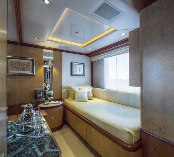 Single Sized Cabin Aboard Yacht KANALOA