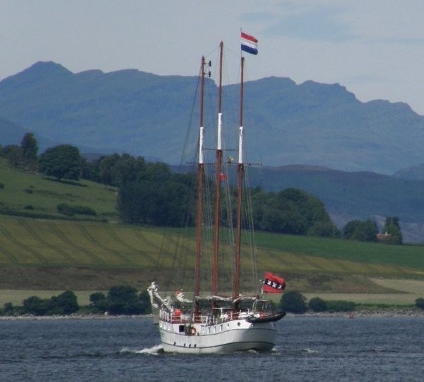 The 48m Yacht LOTH LORIEN