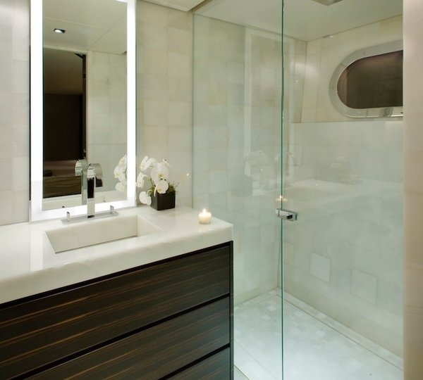 King Bath On Board Yacht ODESSA