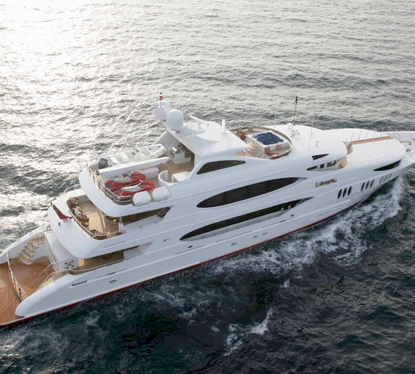 Aft: Yacht LOHENGRIN's Cruising Image