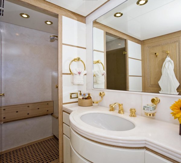 The 49m Yacht TE MANU