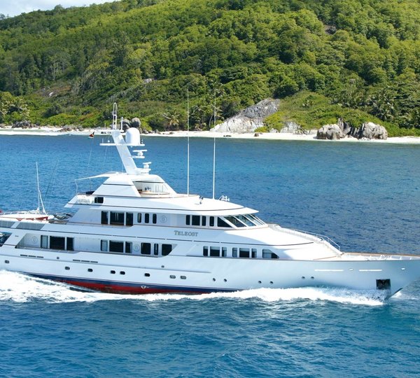 Premier Overview On Board Yacht TELEOST