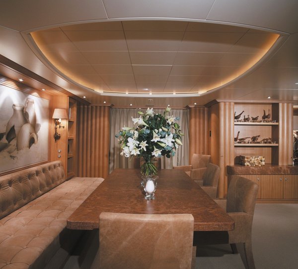 Profile: Yacht ALEXANDRA's Eating/dining Furniture Captured