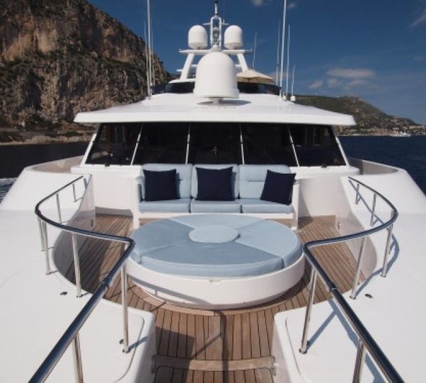 Fore Sitting On Yacht MOSAIQUE