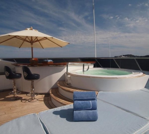Jacuzzi Pool With Drinks Bar Aboard Yacht MOSAIQUE