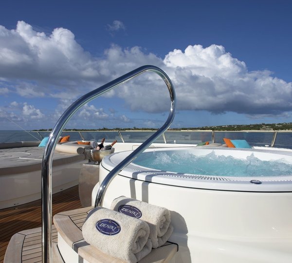 Life On Yacht DENIKI