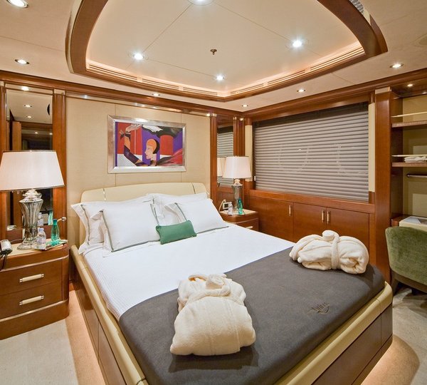 Blue Guest's Cabin Aboard Yacht LATITUDE
