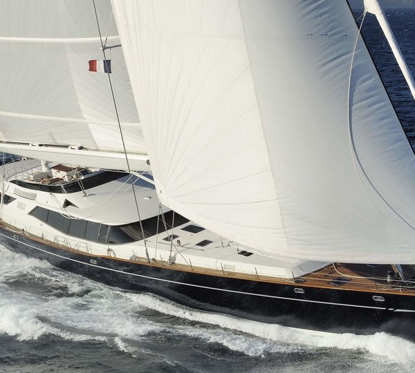 Cruising On Board Yacht DRUMBEAT