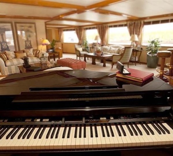 The 54m Yacht ITASCA