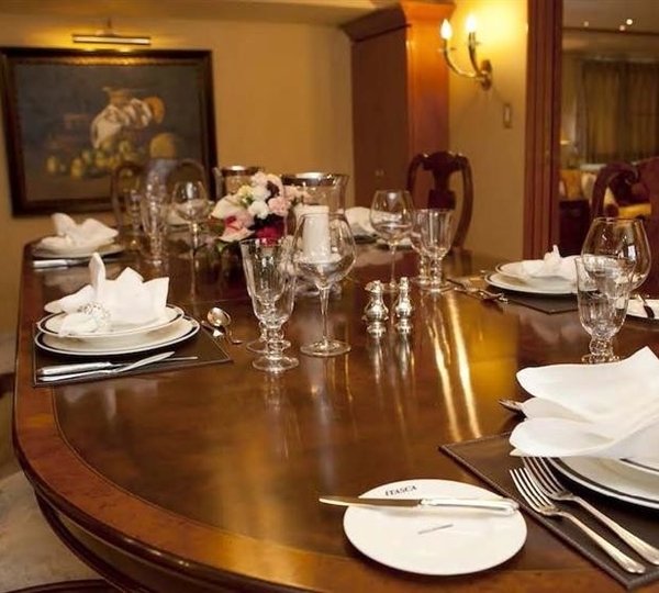 The 54m Yacht ITASCA