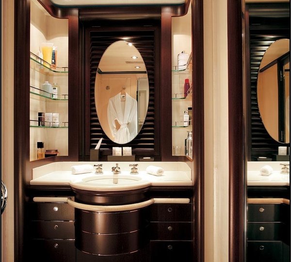 Personal Bath Aboard Yacht PARSIFAL III