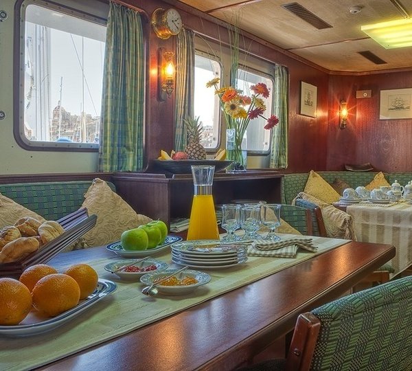 Lounging On Yacht SANSSOUCI STAR