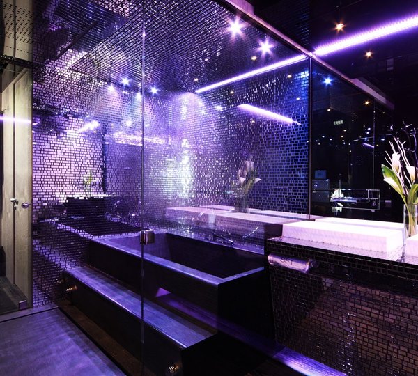 Main Master Bath On Board Yacht SEA FORCE ONE